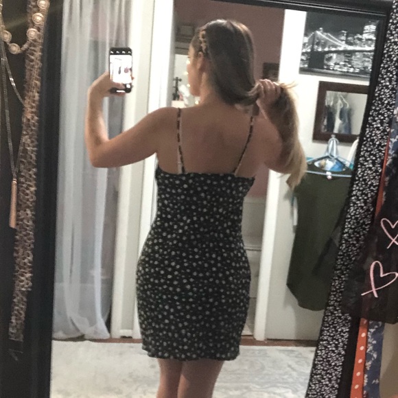 Tight flower dress - Picture 2 of 3